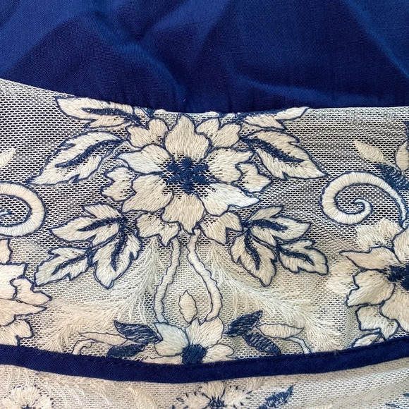 Reneec. kitty Mesh embroidery detail top size XS - Picture 5 of 10